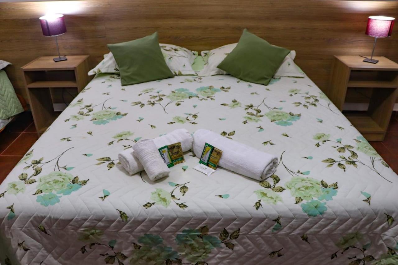 פוארטו איגואסו Mediterraneo Suites מראה חיצוני תמונה