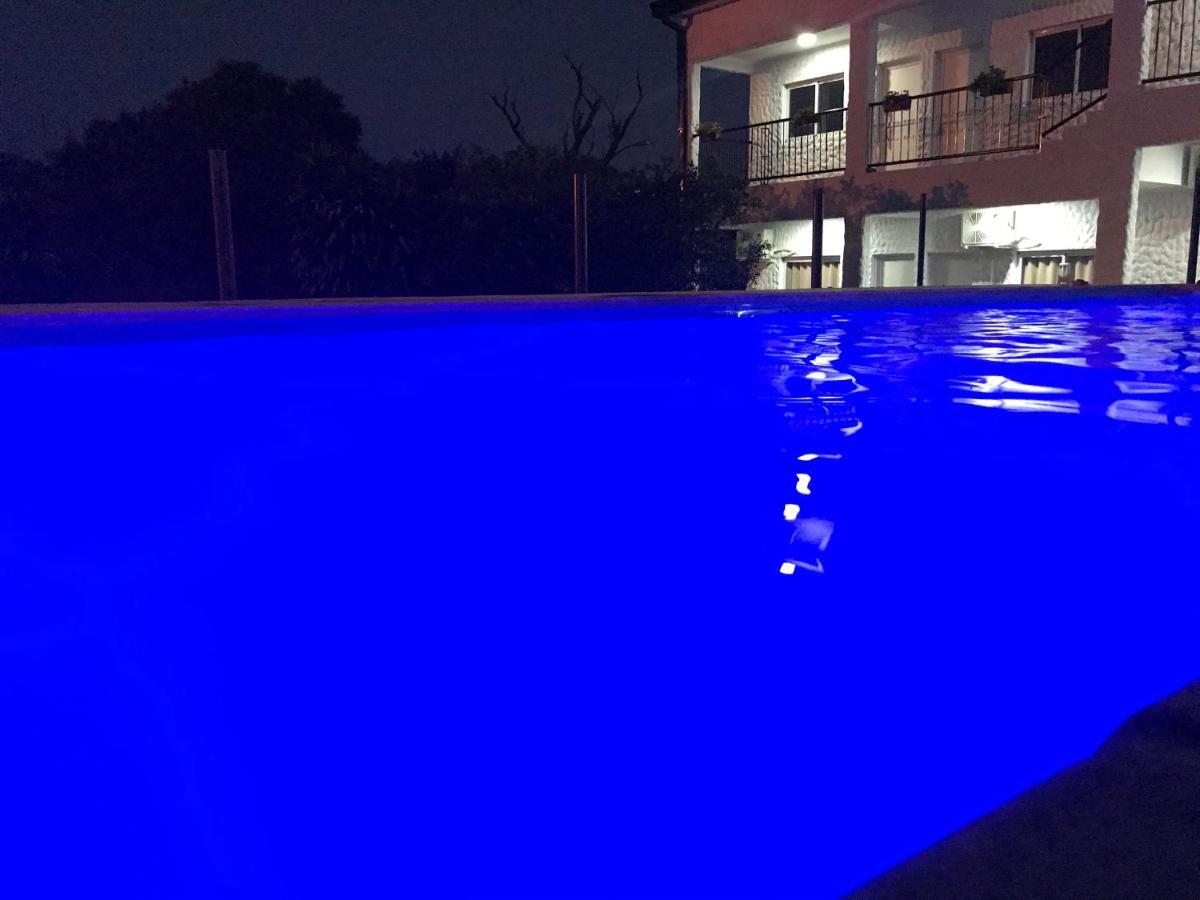 פוארטו איגואסו Mediterraneo Suites מראה חיצוני תמונה